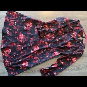 Womens RW&CO floral dress size 4